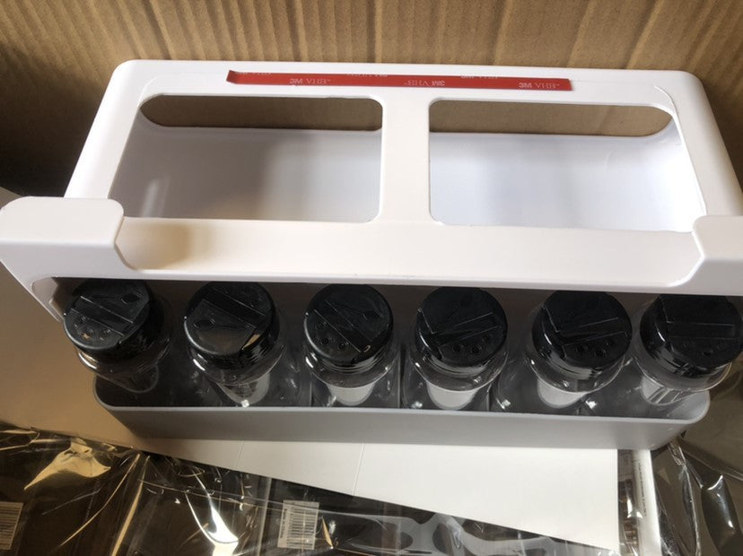 Punch-Free Spice Rack With Glass Jars