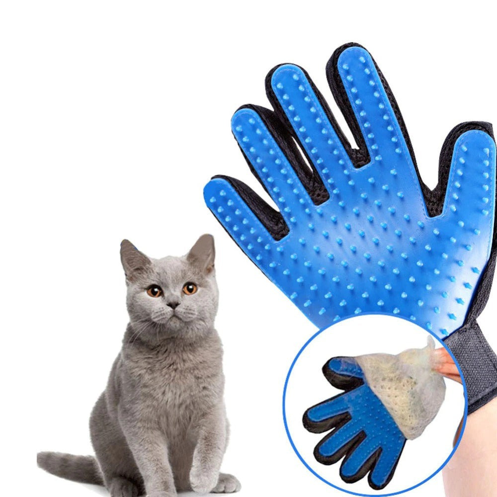 Grooming glove removing cat hair