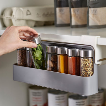 Punch-Free Spice Rack With Glass Jars